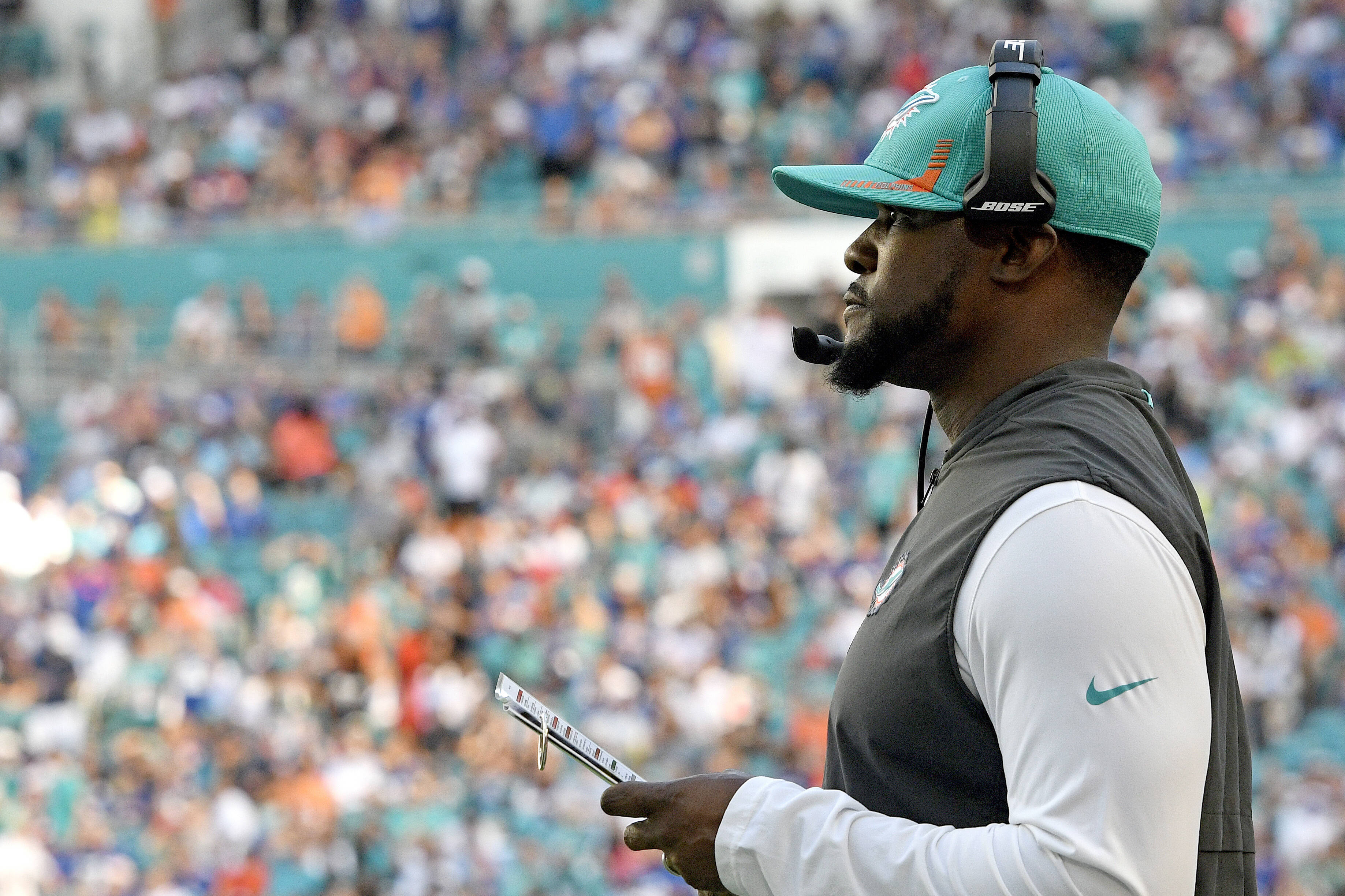 IMAGO / Icon SMI / Michael Allio | Miami Dolphins coach Brian Flores during a match against the New York Giants. December 5, 2021.
