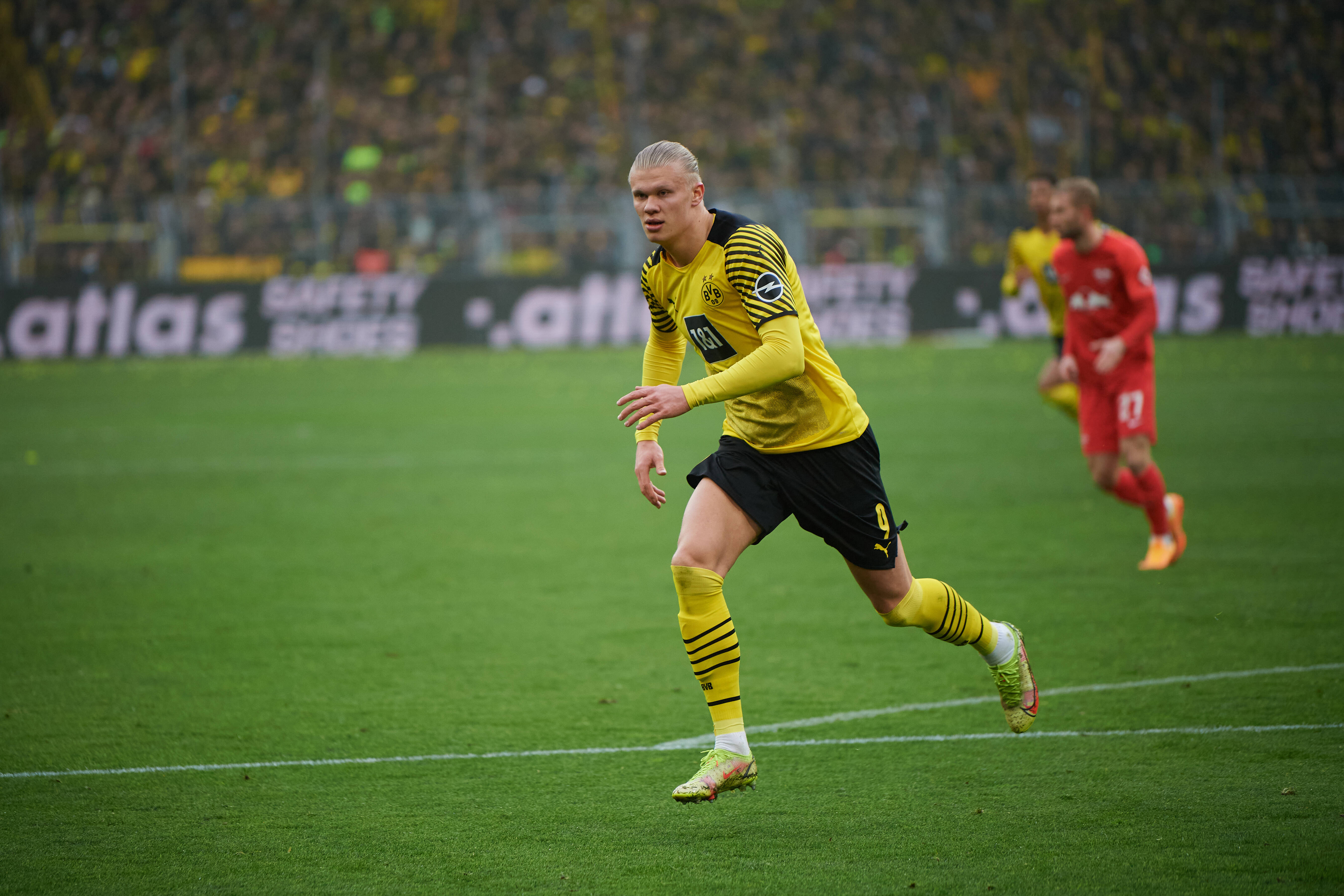 IMAGO / Vitalii Kliuiev | Erling Haaland during the Bundesliga match Borussia Dortmund vs RB Leipzig in Dortmund, Germany. 2 April, 2022.