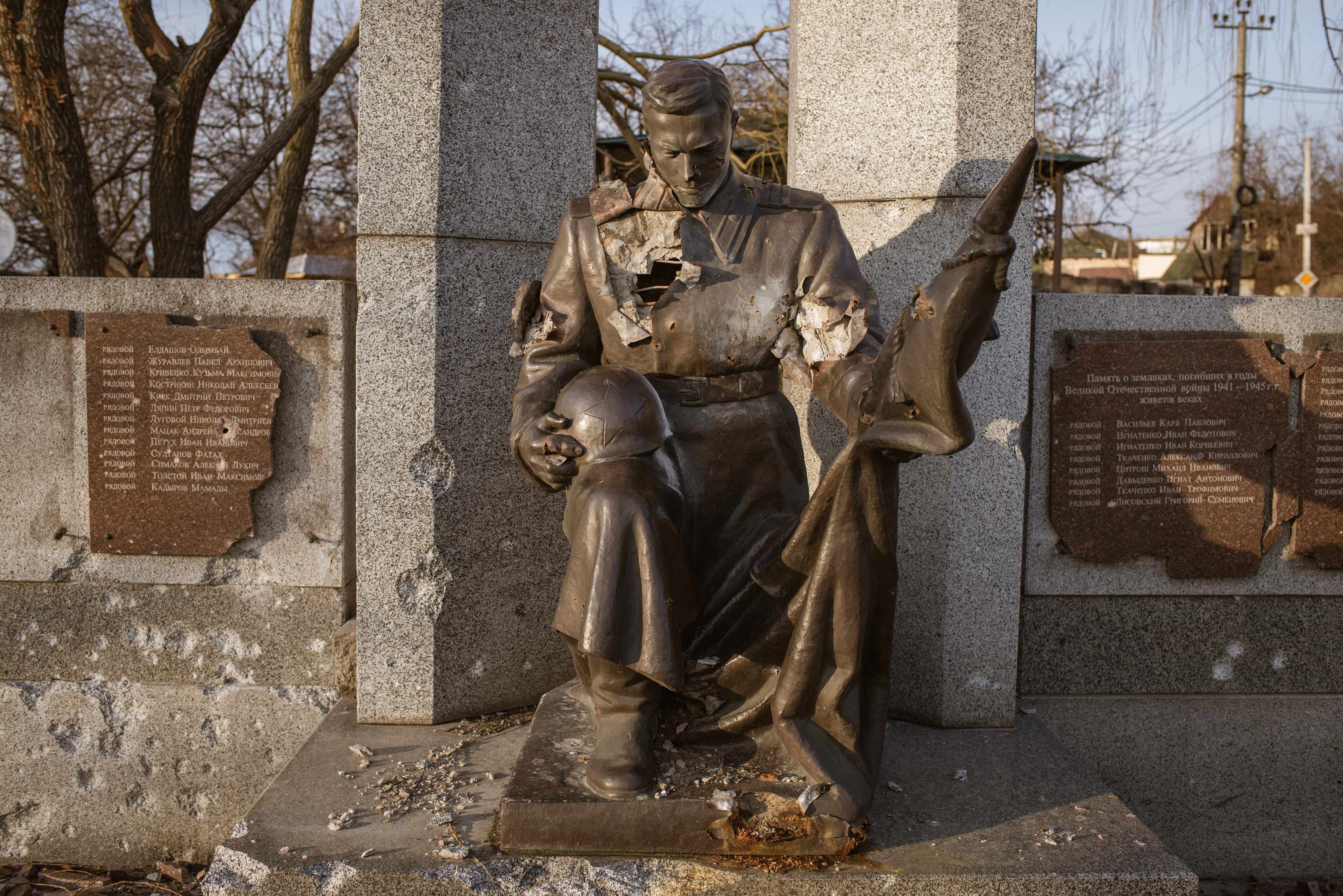 The People of Ukraine, Beyond the Explosions – André Luís Alves on Ethical War Photography