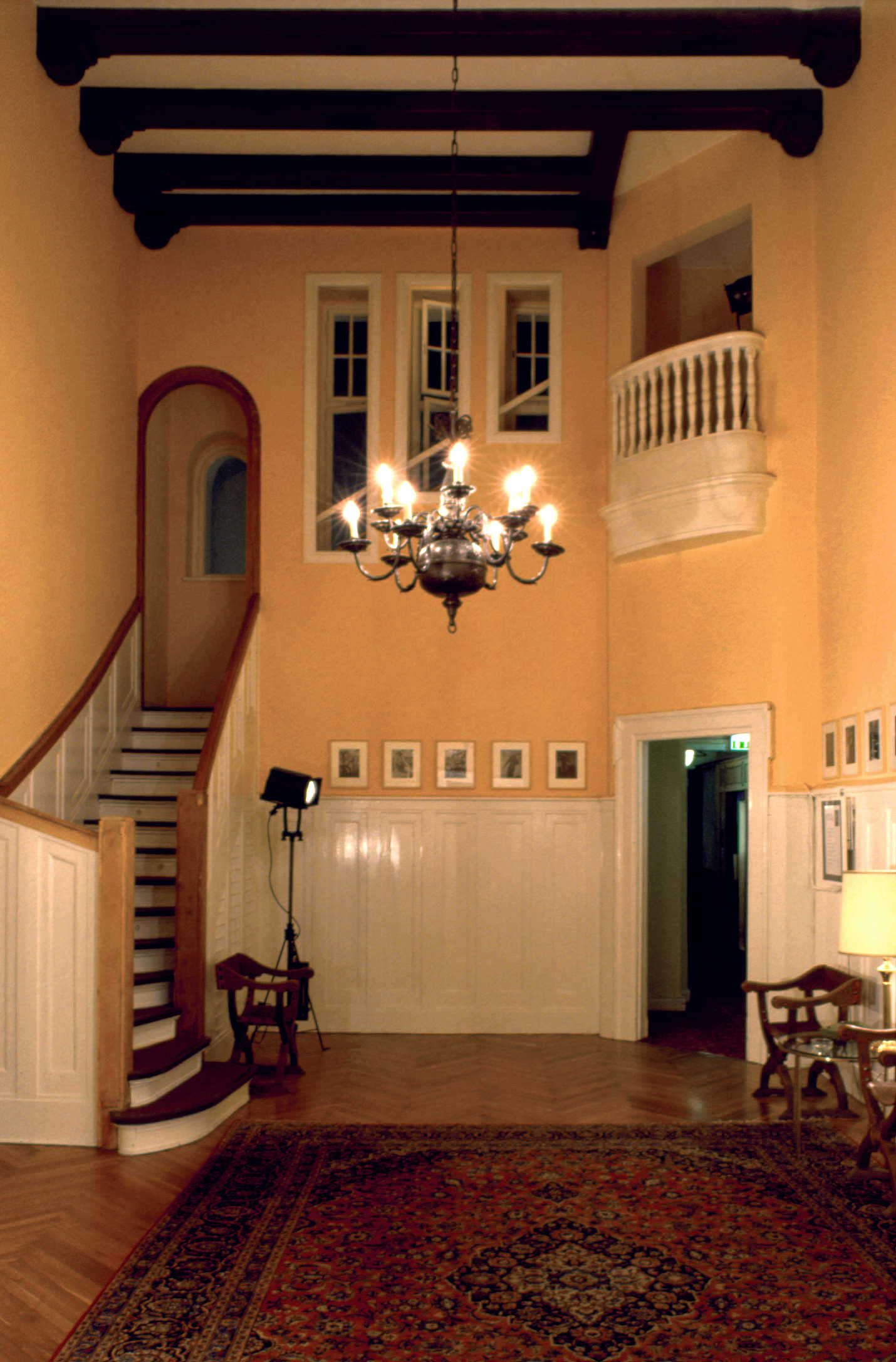 Berlin Dialogues: The Groundbreaking Photoplatz in Hotel Bogota