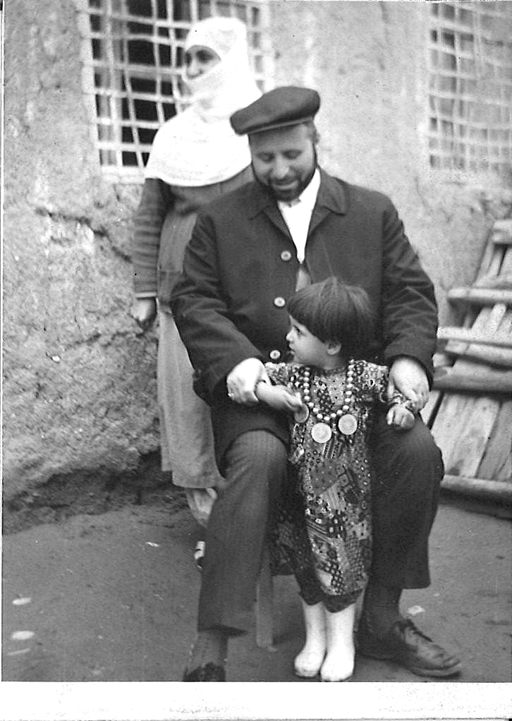 Through the Lens of Mehmet Masum Suer: Capturing the Culture and Life of the Kurds