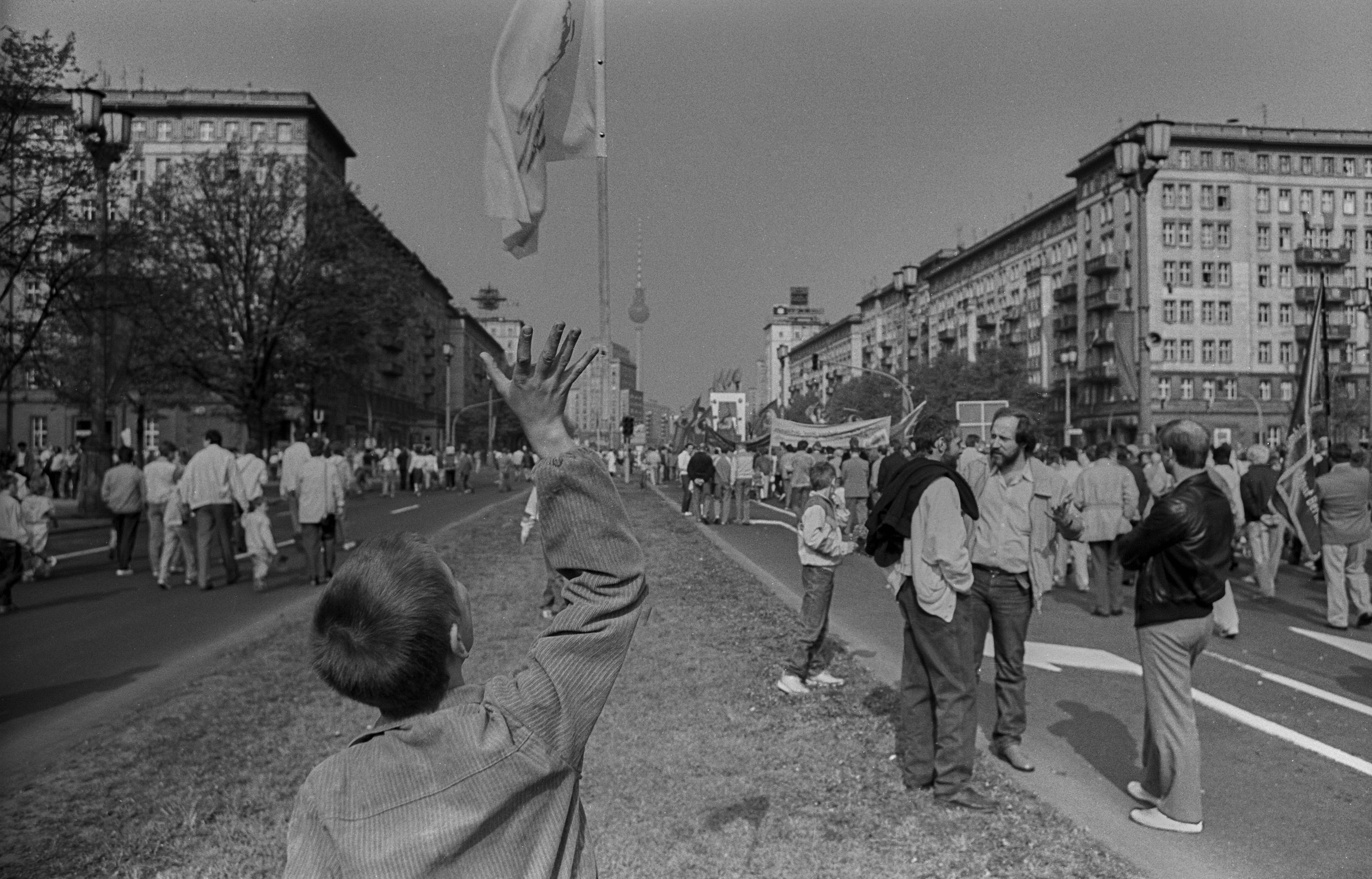 IMAGO / Rolf Zöllner | The first of May Demonstration in Berlin. May Day 80s Germany, 1 May 1988, Berlin.